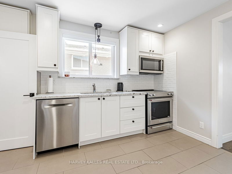 233 Woodsworth Rd  Toronto, M2L 2T5 | Image 11