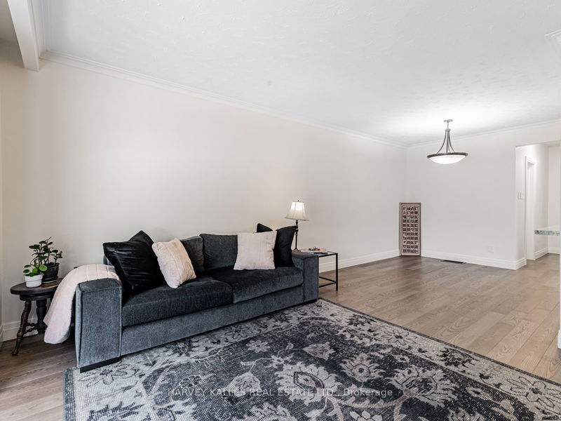 233 Woodsworth Rd  Toronto, M2L 2T5 | Image 7