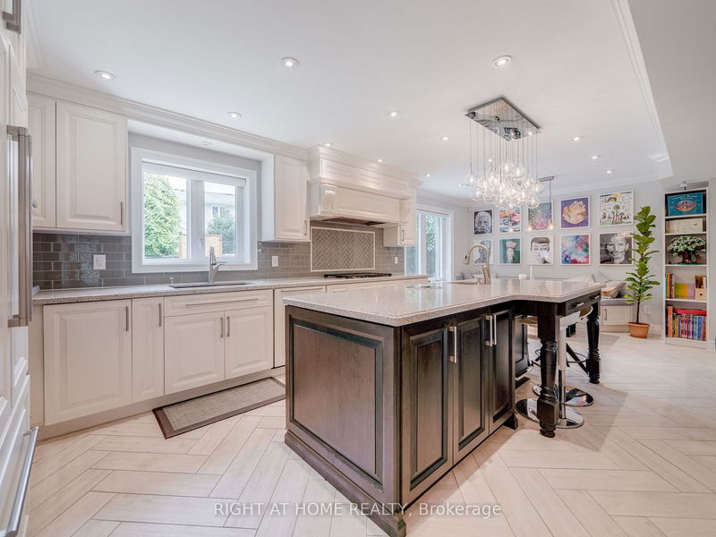 41 Aldenham Cres  Toronto, M3A 1S3 | Image 13