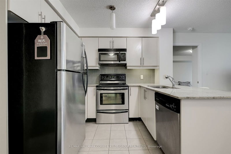  1209 - 18 Harbour St  Toronto, M5J 2Z6 | Image 5