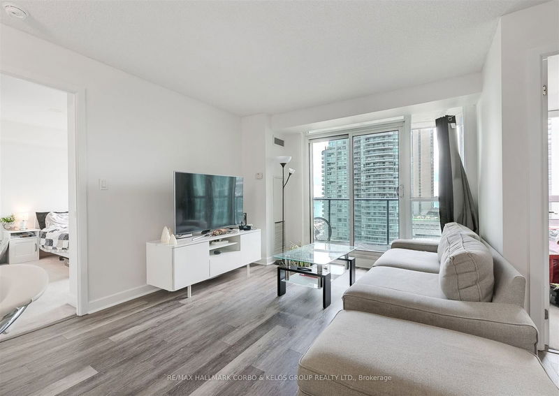  1209 - 18 Harbour St  Toronto, M5J 2Z6 | Image 7