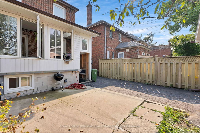 40 Rogers Rd  Toronto, M6E 1N7 | Image 39