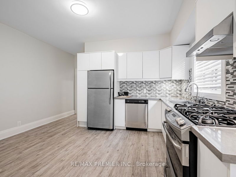 102 Bellevue Ave  Toronto, M5T 2N9 | Image 14