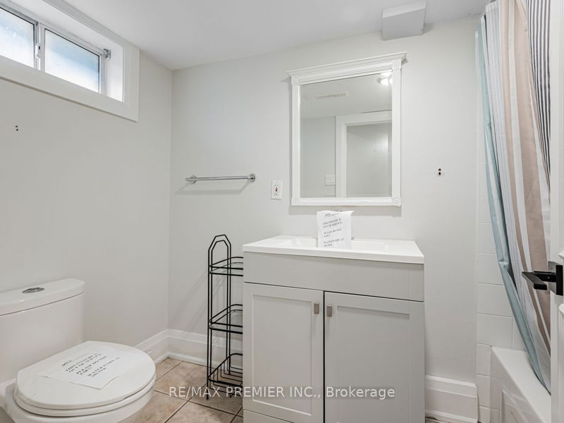 102 Bellevue Ave  Toronto, M5T 2N9 | Image 33