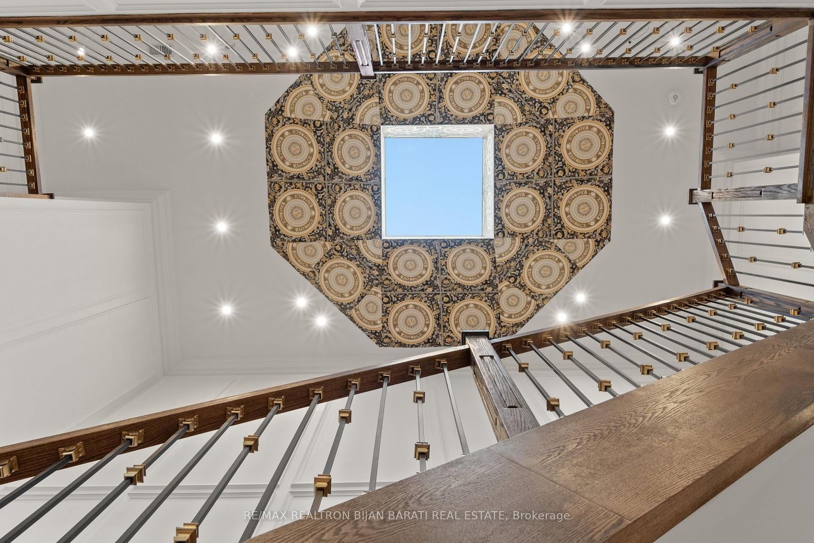 Listing Image 22