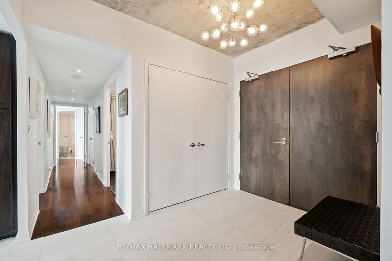  PH2 - 22 Wellesley St E Toronto, M4Y 1G3 | Image 2