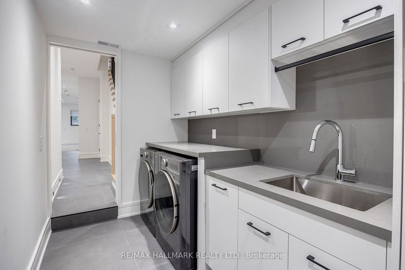 269 St Germain Ave  Toronto, M5M 1W4 | Image 31