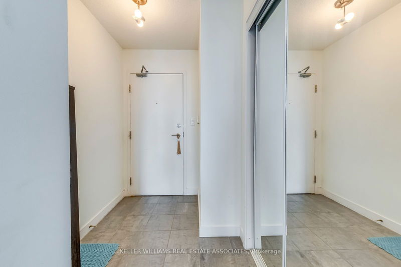  4512 - 11 Brunel Crt  Toronto, M5V 3Y3 | Image 5