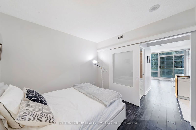  805 - 10 Navy Wharf Crt  Toronto, M5V 3V2 | Image 12