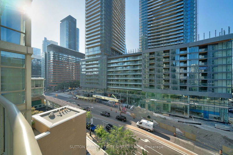  805 - 10 Navy Wharf Crt  Toronto, M5V 3V2 | Image 18