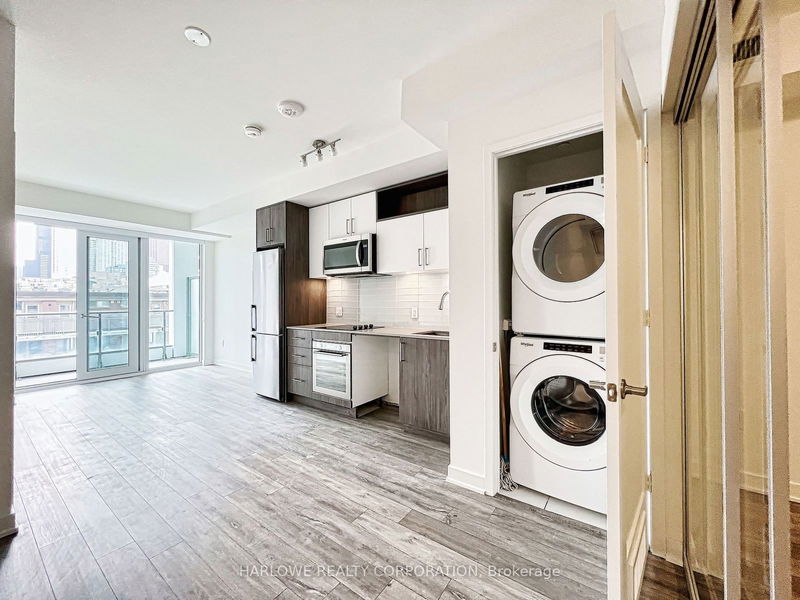 home for lease on 656 SW-121 Lower Sherbourne Street