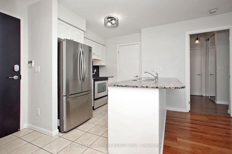  729 - 231 Fort York Blvd  Toronto, M5V 1B2 | Image 14