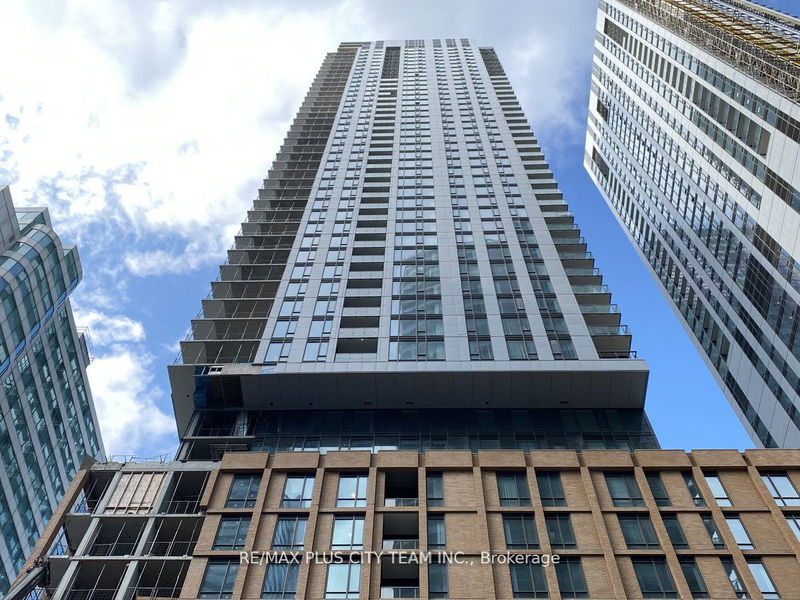 home for lease on 4503-8 Widmer Street