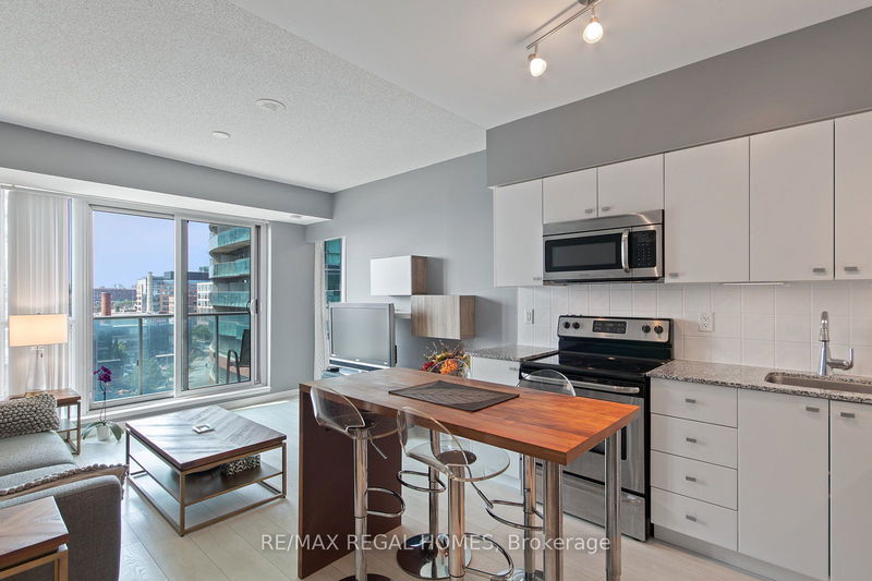 home for lease on 806-69 Lynn Williams Street