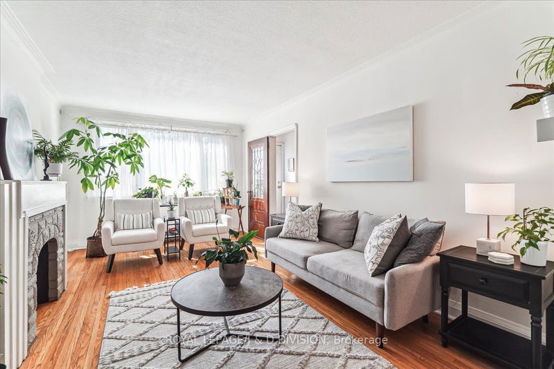 922 Eglinton Ave E Toronto, M4G 2L3 | Image 3