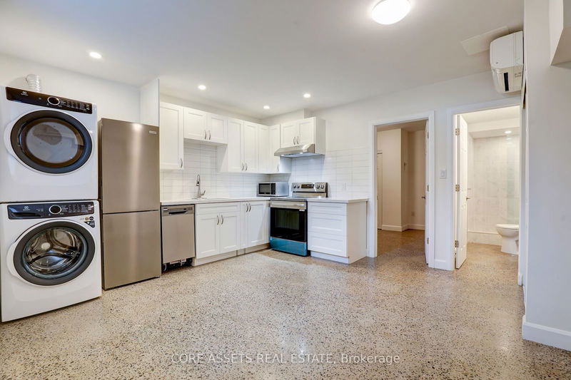 home for lease on D-620 Bathurst Street