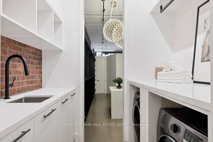  304-305 - 90 Sumach St  Toronto, M5A 4R4 | Image 25