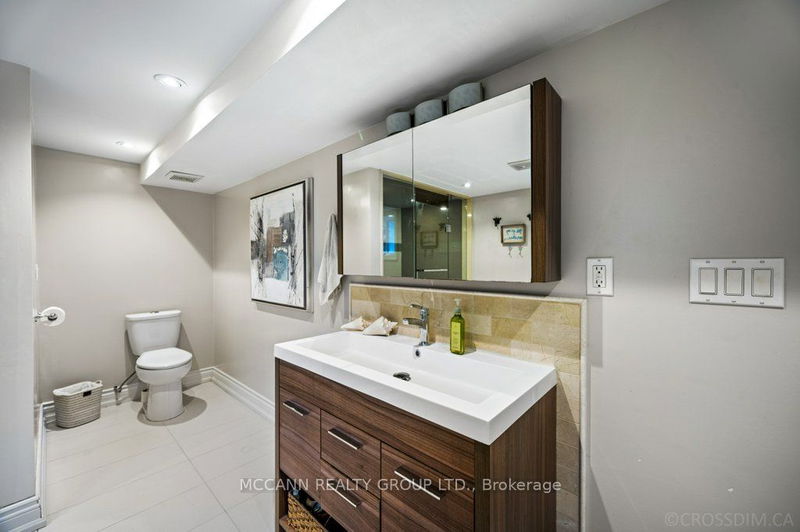 69 Carmichael Ave  Toronto, M5M 2W8 | Image 27