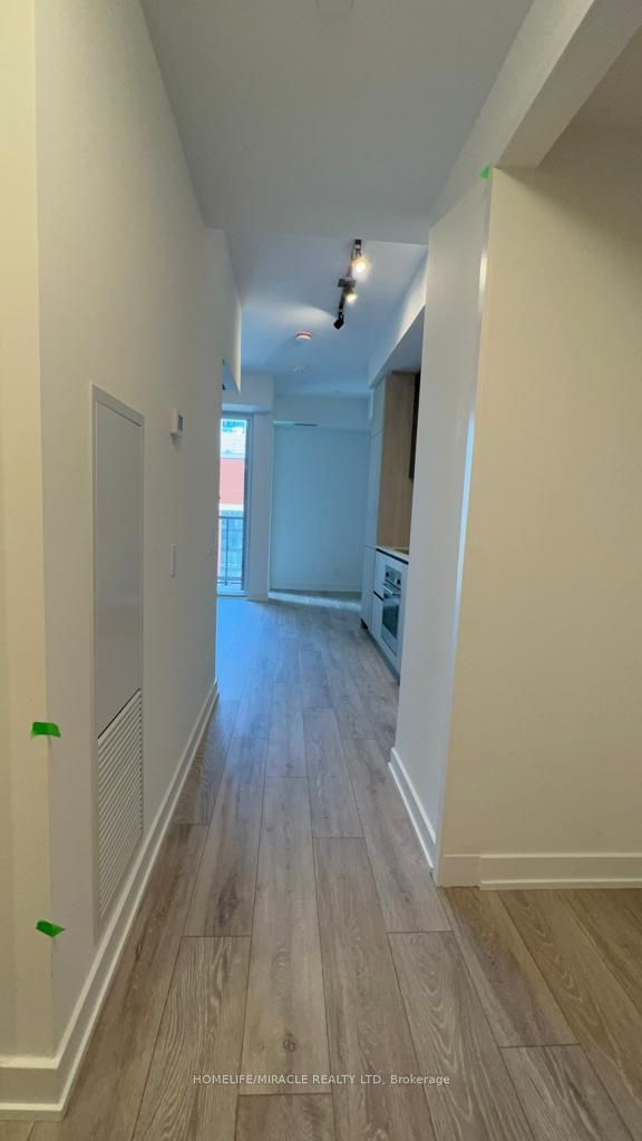 home for lease on 1311-108 Peter Street