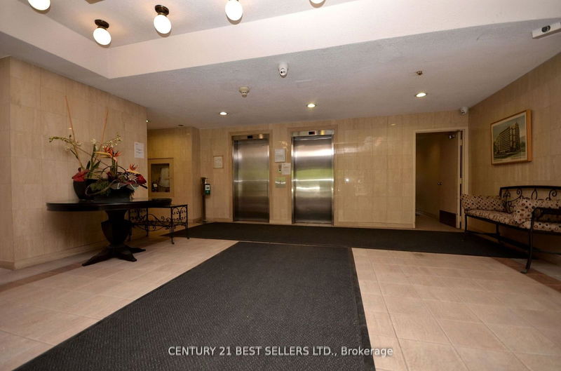  302 - 100 Canyon Ave  Toronto, M3H 5T9 | Image 4