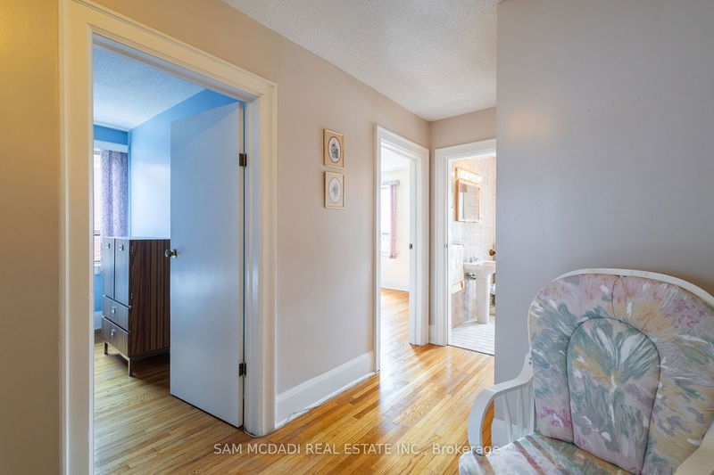 25 Sylvan Ave  Toronto, M6H 1G2 | Image 10