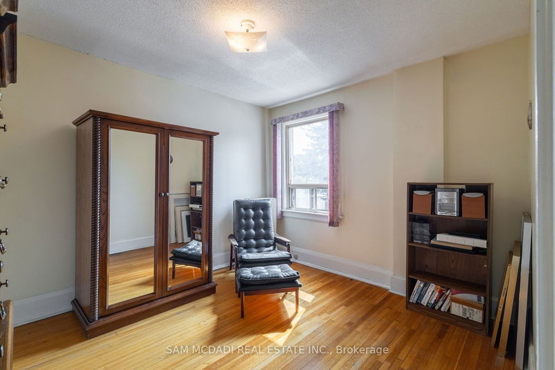 25 Sylvan Ave  Toronto, M6H 1G2 | Image 16