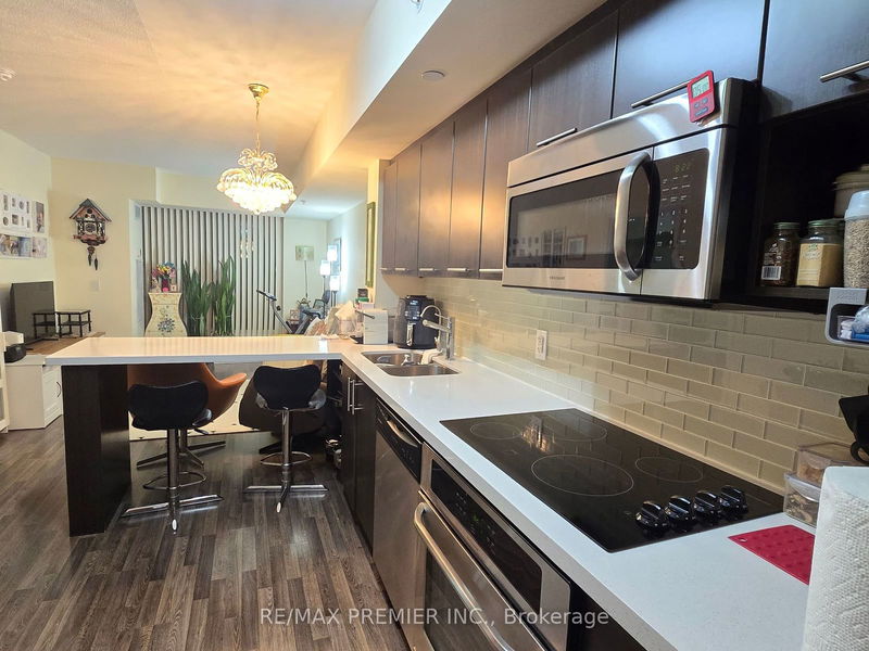  709 W - 565 Wilson Ave  Toronto, M3H 0C6 | Image 5