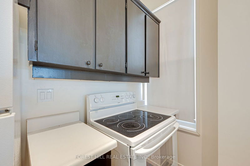 103 Gloucester St  Toronto, M4Y 1M2 | Image 9