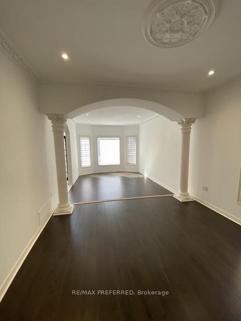 home for lease on Main-366 HOUNSLOW Avenue