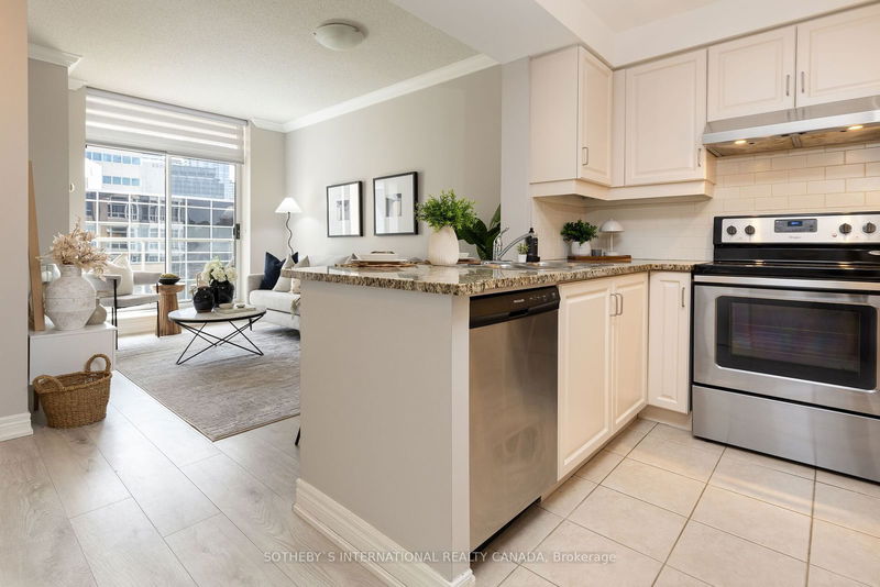  403 - 2 Edith Dr  Toronto, M4R 2H7 | Image 3