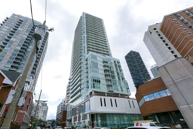 home for sale on 1813-33 Helendale Avenue
