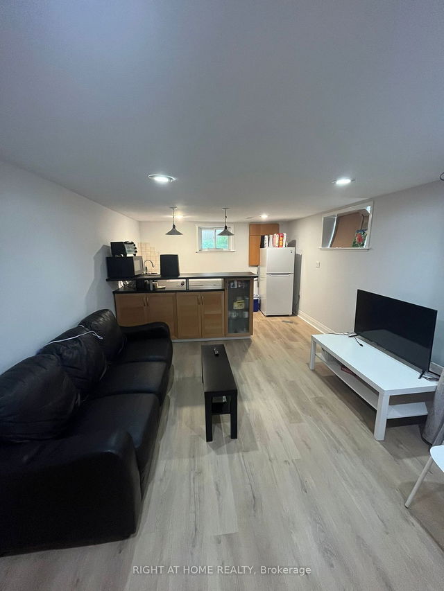 Lower - 55 Verwood Avenue