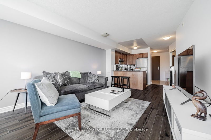  404 - 18 Valley Woods Rd  Toronto, M3A 0A1 | Image 3