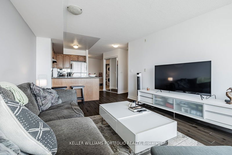  404 - 18 Valley Woods Rd  Toronto, M3A 0A1 | Image 5