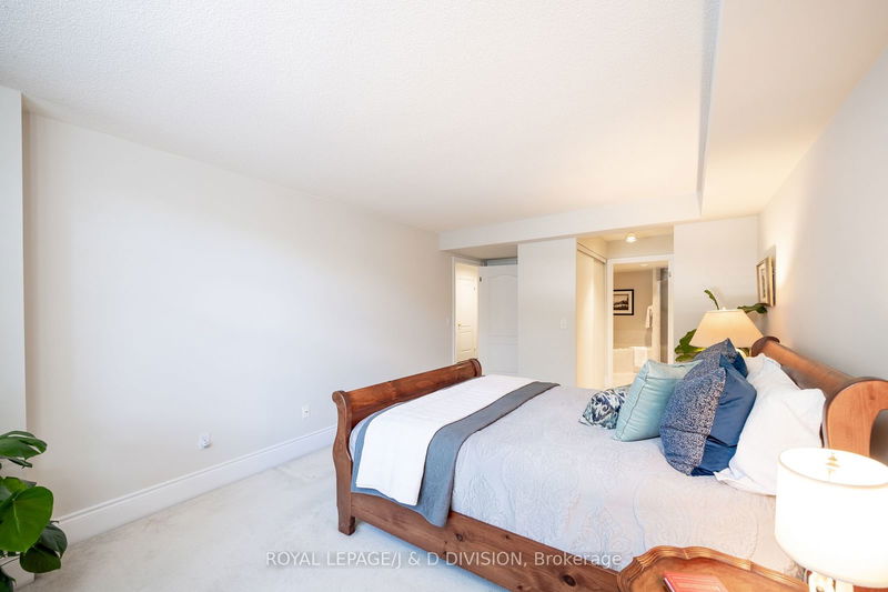  303 - 75 York Mills Rd  Toronto, M2P 2E7 | Image 18