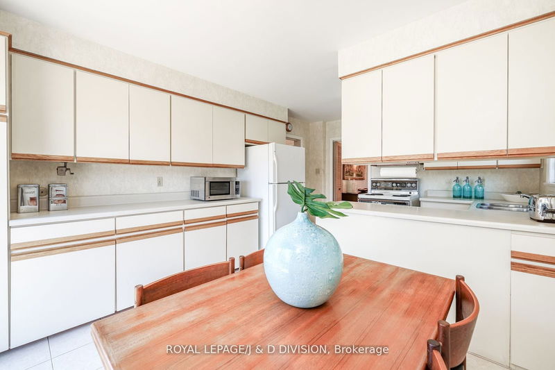 45 Blue Ridge Rd  Toronto, M2K 1S1 | Image 18