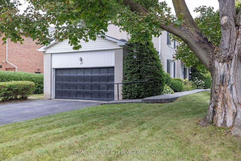 45 Blue Ridge Rd  Toronto, M2K 1S1 | Image 5