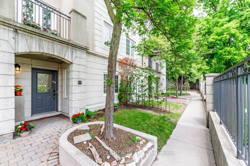 home for sale on D19-108 Finch Avenue W