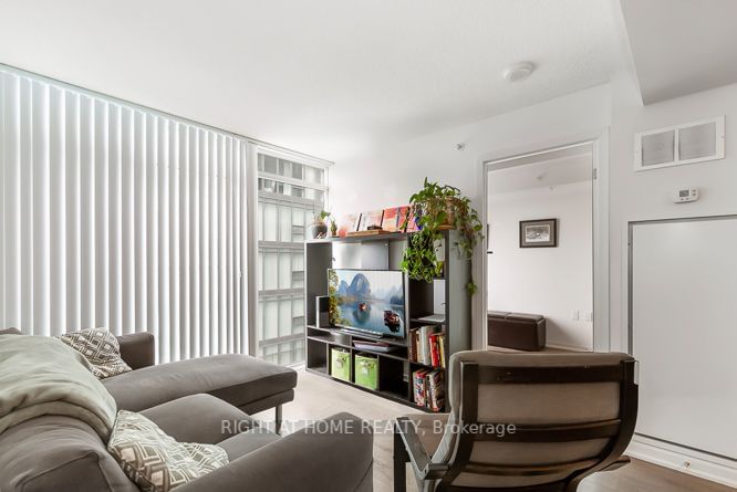  1709E - 36 Lisgar St  Toronto, M6J 0C7 | Image 12