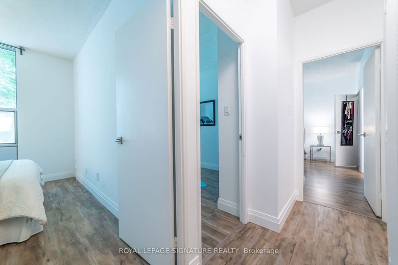  113 - 30 Fashion Roseway  E Toronto, M2N 6B4 | Image 34