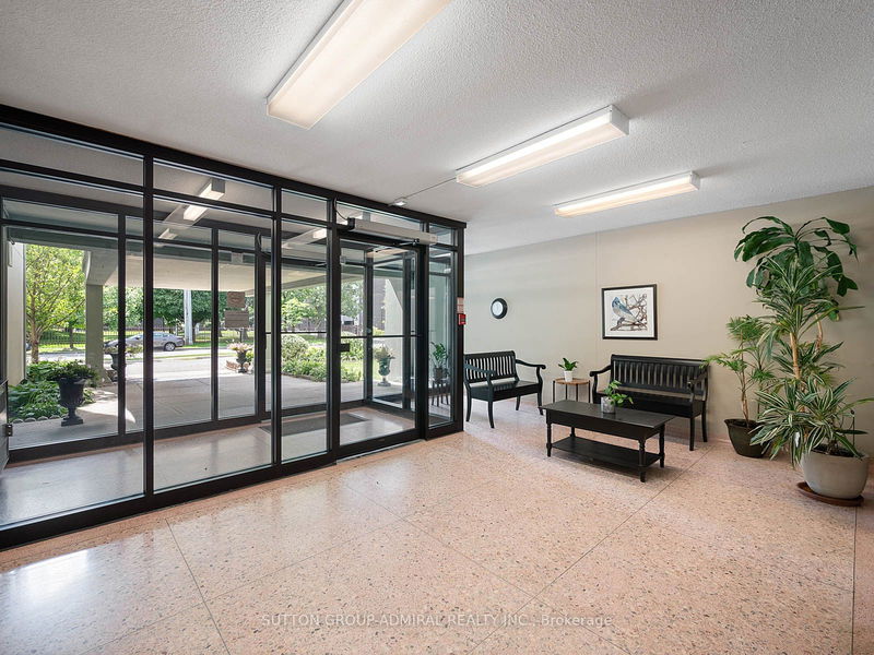  303 - 70 Old Sheppard Ave  Toronto, M2J 3L6 | Image 2