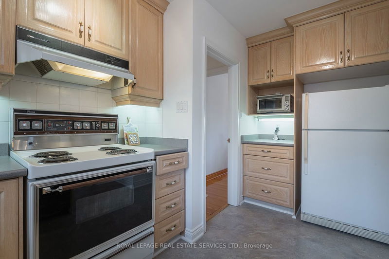 173 Betty Ann Dr  Toronto, M2N 1X5 | Image 13