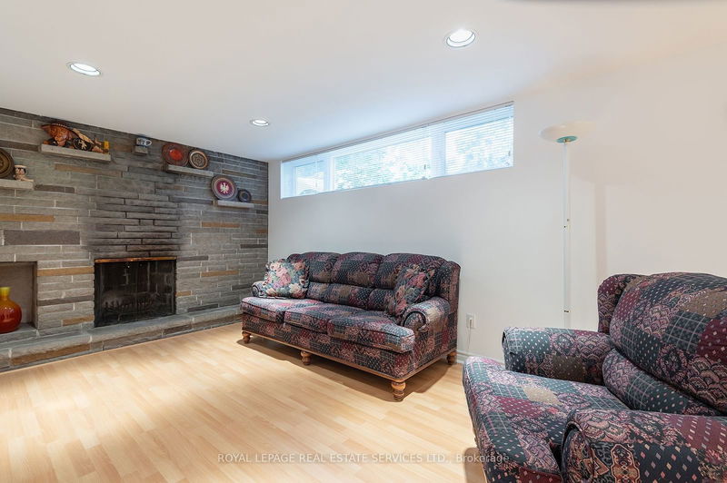 173 Betty Ann Dr  Toronto, M2N 1X5 | Image 23