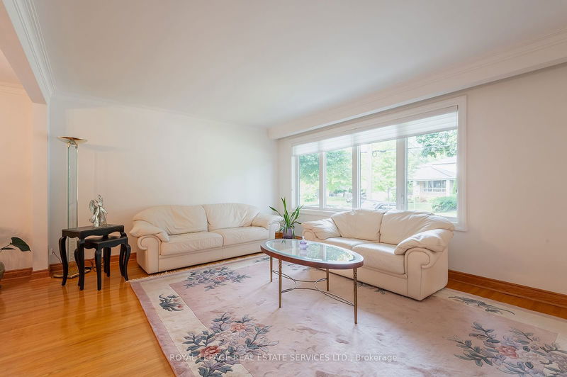 173 Betty Ann Dr  Toronto, M2N 1X5 | Image 4