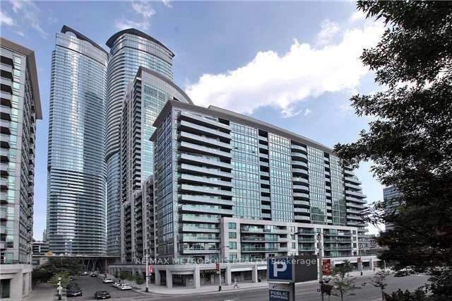  715 - 19 Grand Trunk Cres  Toronto, M5J 3A3 | Image 2