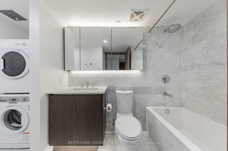  701 - 17 Bathurst St  Toronto, M5V 0N1 | Image 25