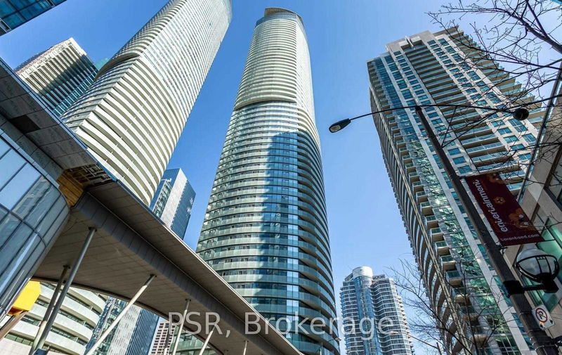 12 York St #3210, Toronto, Ontario (MLS C9361411)