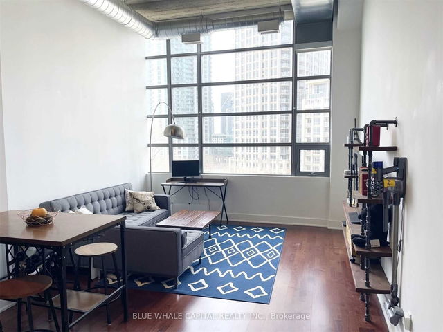 415 - 637 Lake Shore Boulevard