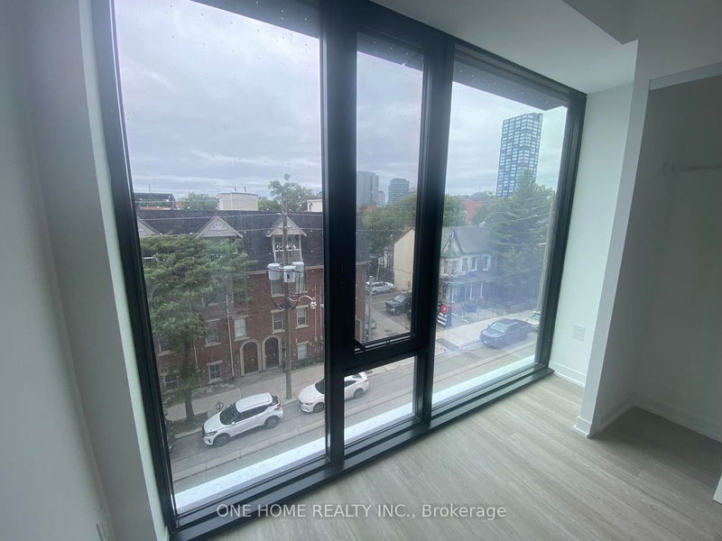 home for lease on 320-195 McCaul Street