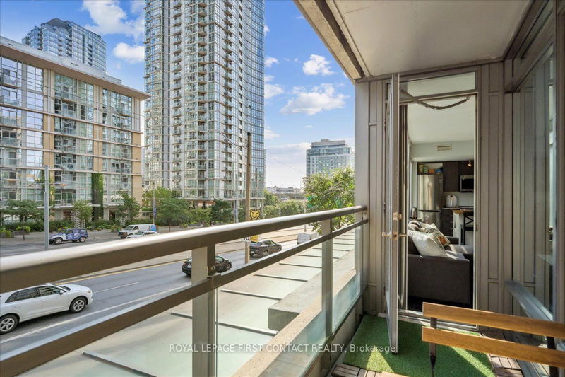  201 - 15 Brunel Crt  Toronto, M5V 3Y4 | Image 22